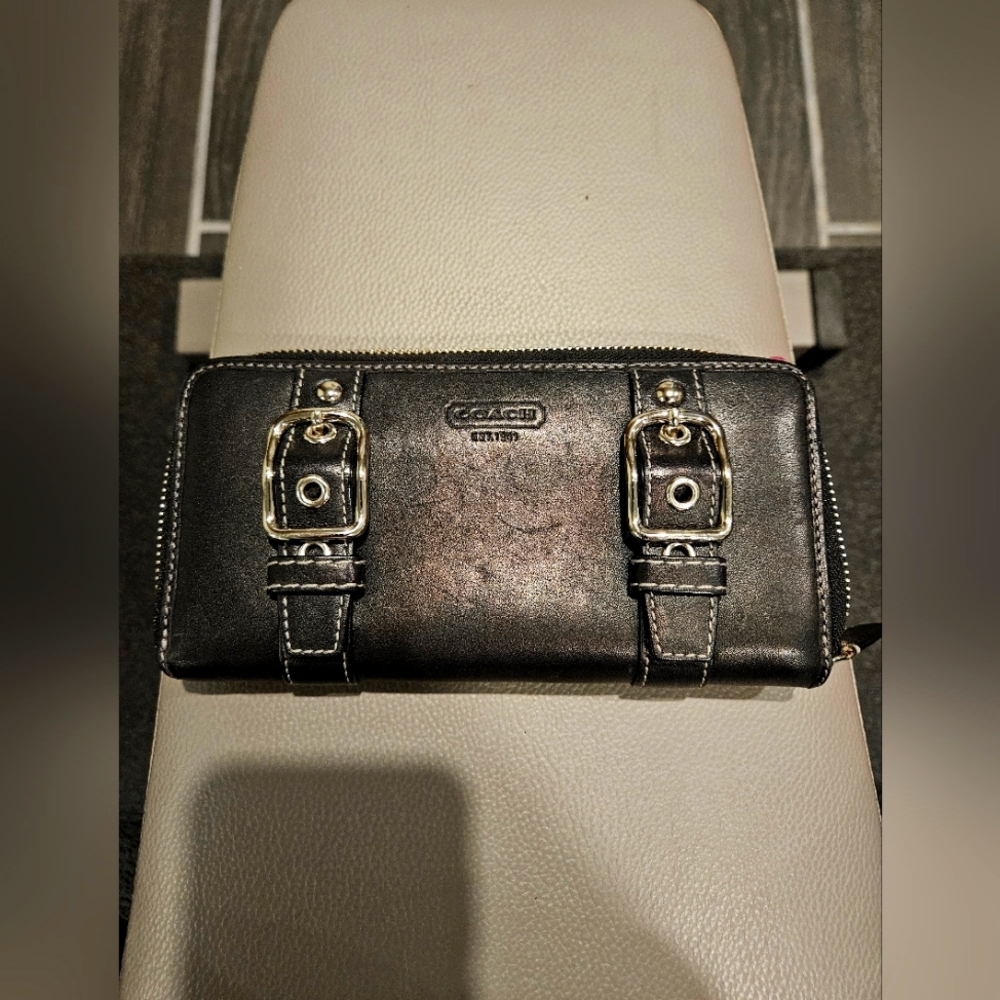 COACH Black Long Leather Wallet CLUTCH with Signature Front Buckles
